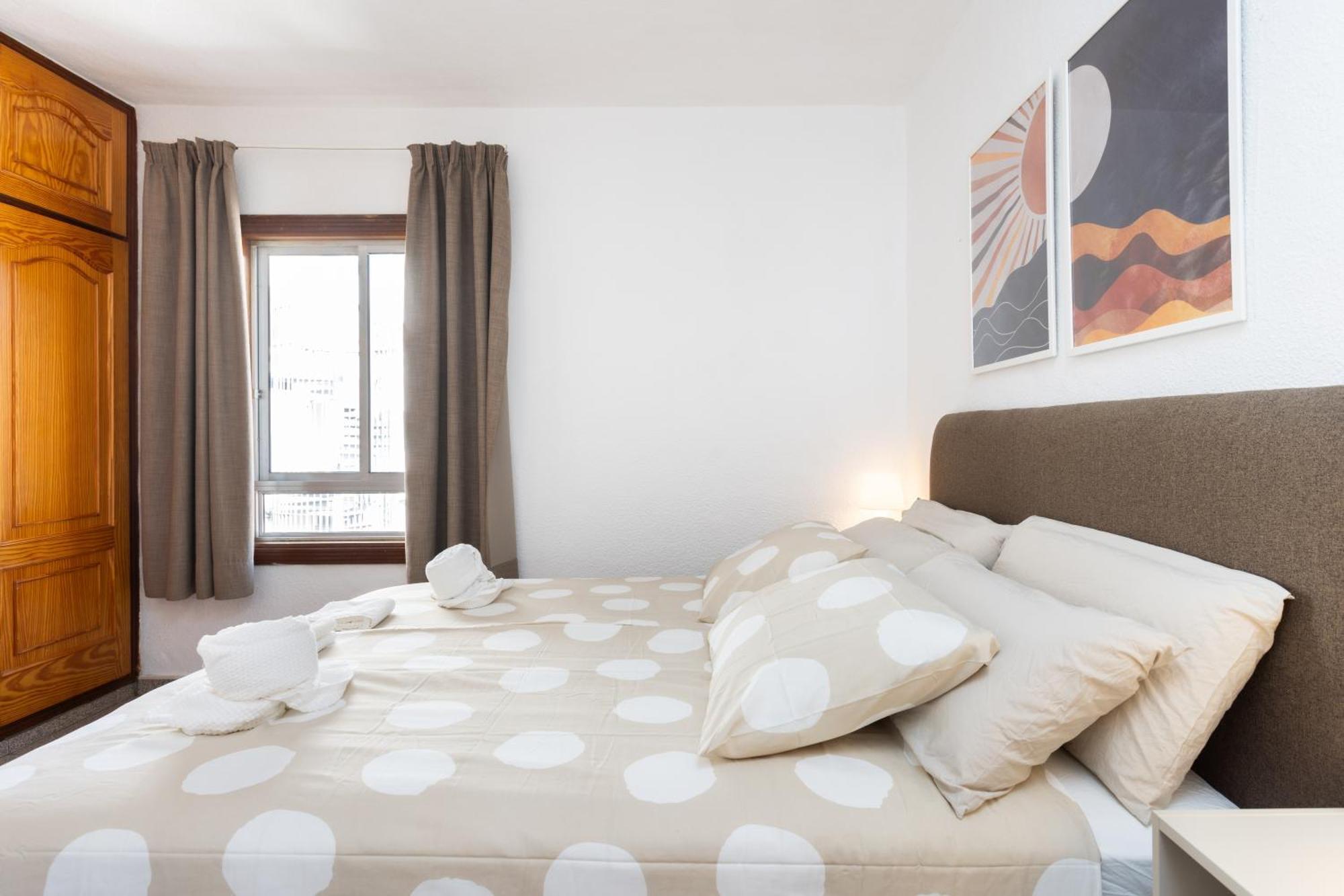 Home2book Vibrant Americas Apt, Pool Retreat Apartment Arona (Tenerife)